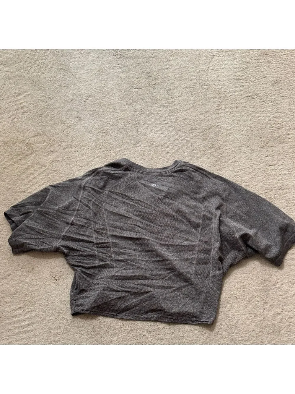 lululemon athletica seamstress tee tag